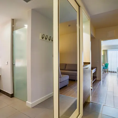 تراس بيتش ريزورت الشامل كلياً سيدي