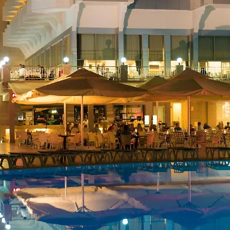 تراس بيتش ريزورت الشامل كلياً